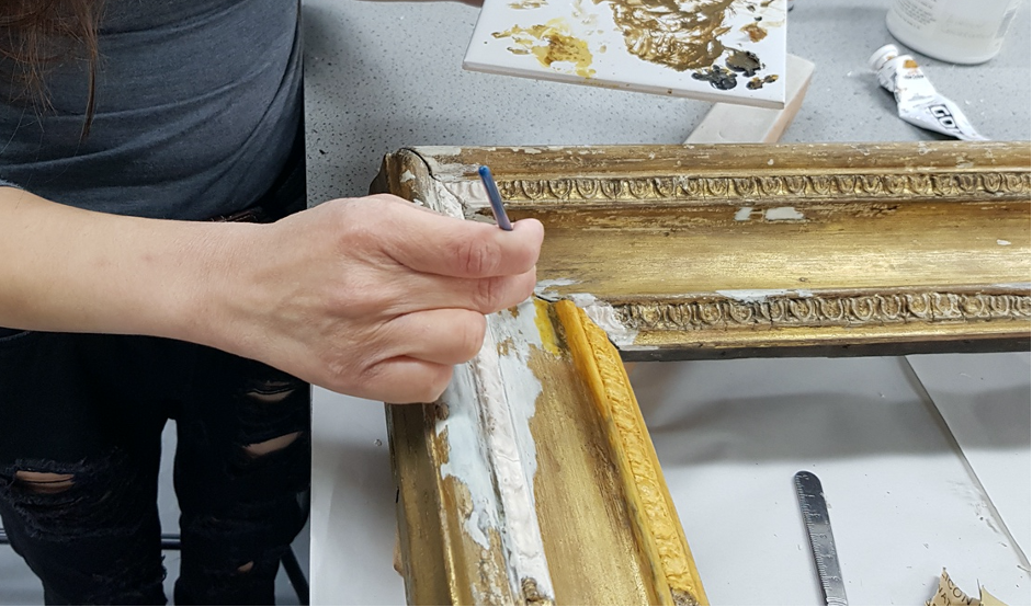 Re-gilding a frame