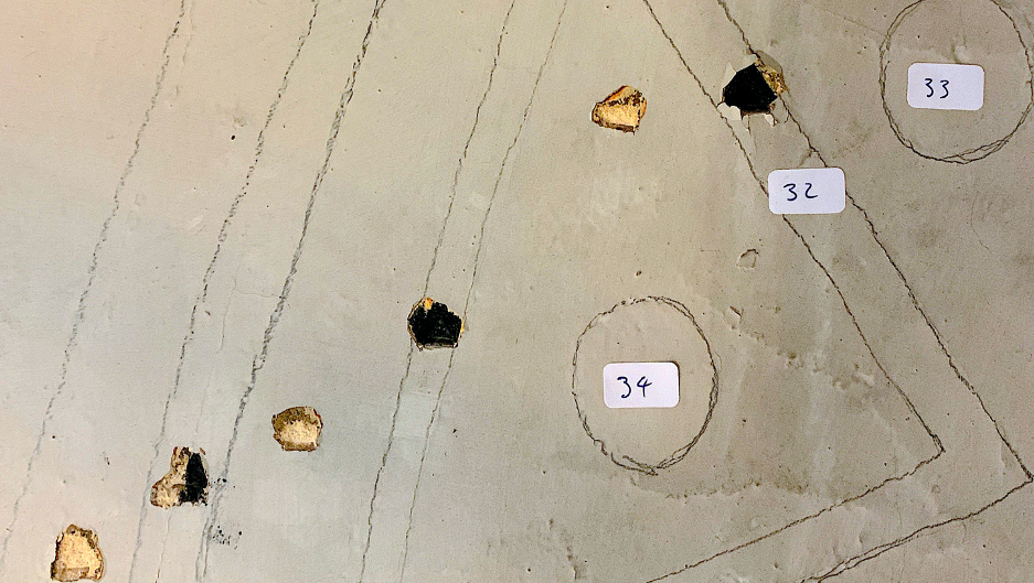 Uncovering historic relief decoration 